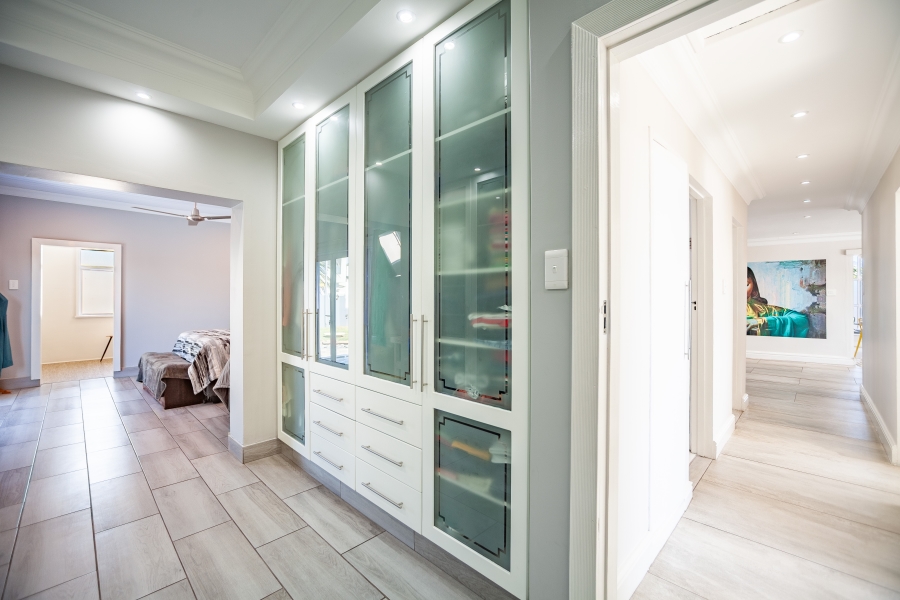 5 Bedroom Property for Sale in Milnerton Central Western Cape